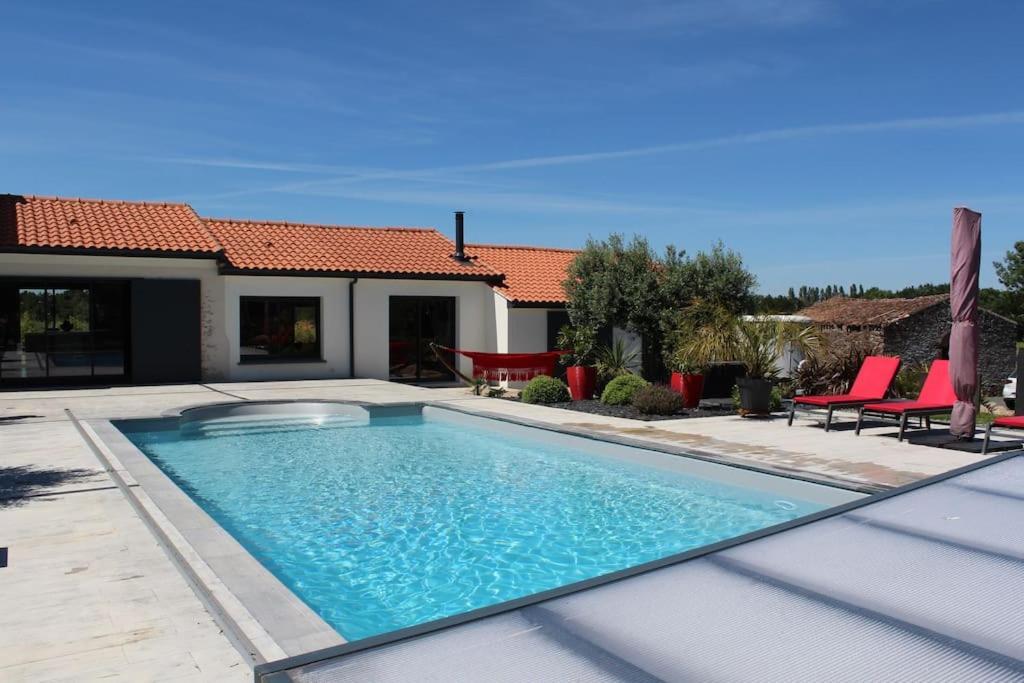 Villa Grand Standing Avec Piscine Proche Nantes La Chapelle-Heulin ภายนอก รูปภาพ